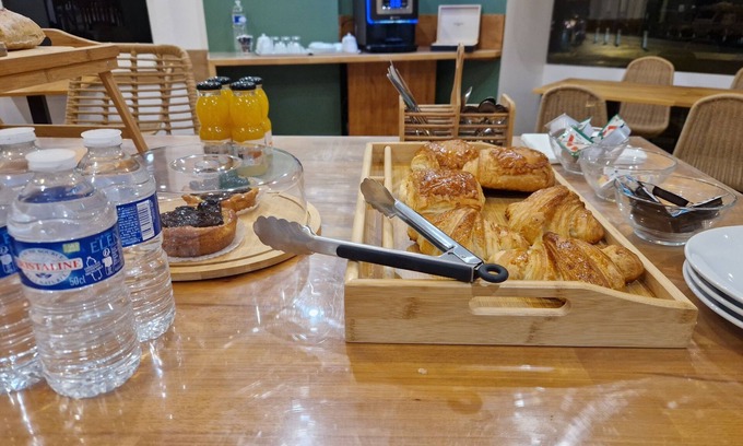 Limoges Cama Y Desayuno | Le Phenix Hotel Limoge