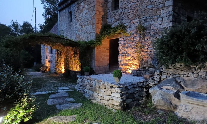 Vezac Casa | Le Pigeonnier Dans la Vallée des 5 Châteaux