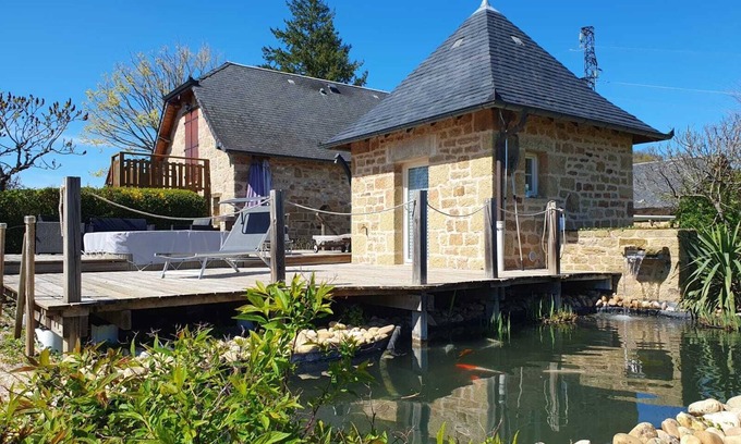 Lissac-sur-Couze Casa | Le Pigeonnier de Lissac - Gite le Monédières