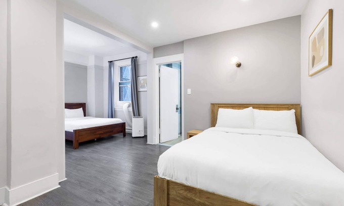 Quartier des Spectacles Hotel | Le Sand & Stone Hôtel- Quartier des Spectacles