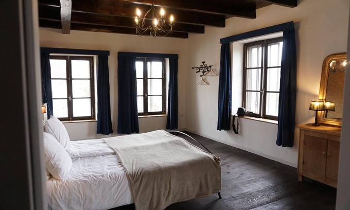 Melay Casa | Le Voilà - Bistrot & Chambres d'hôtes