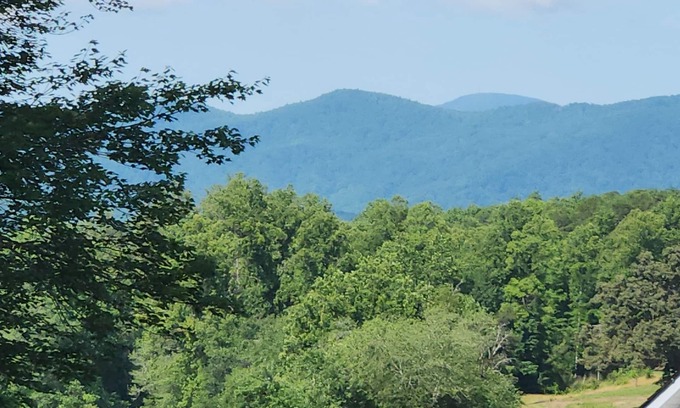 Old Fort Casa | Leaf peeping views-minutes to downtown-stargazing-25 minutes to Asheville