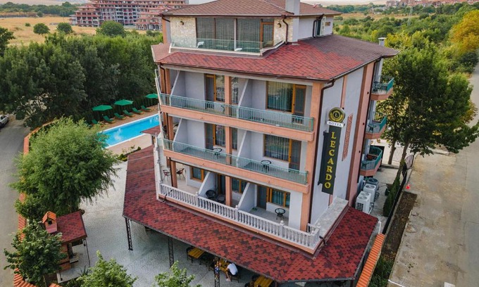 Aheloy Hotel | Lecardo Hotel