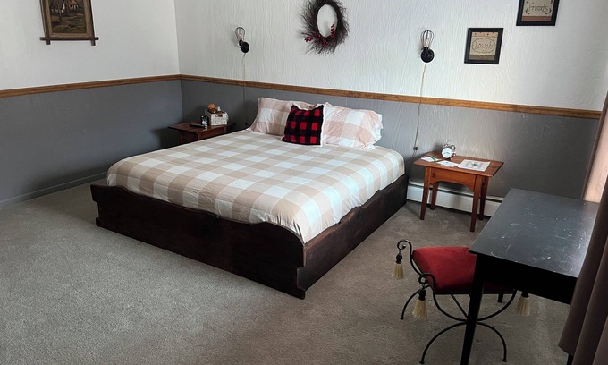 Wilmington Hotel | Ledgerock at Whiteface - King Room