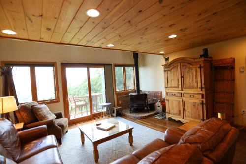 Campton Casa | Ledgewood 11, Estates