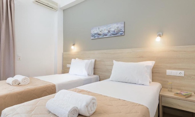 Kavos Hotel | Lefkimi Hotel