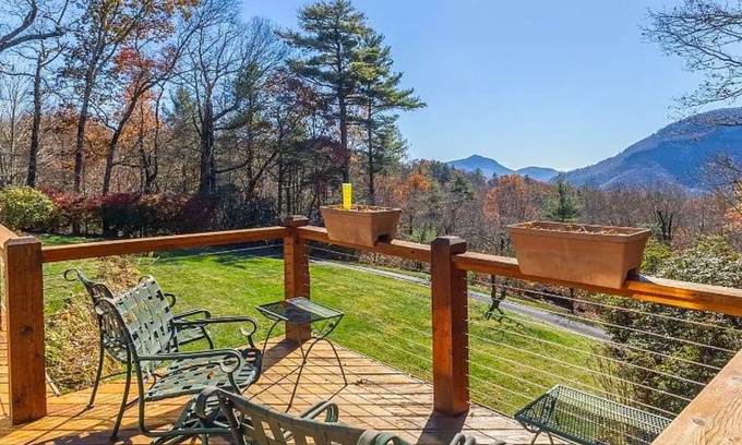 Cashiers Casa | Leggacy Heights – Mountain Views, Cozy Vibes, Minutes from Town