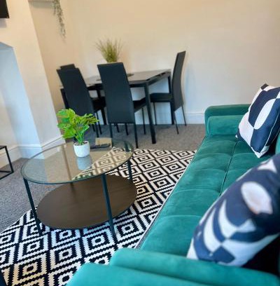 Oadby Casa | Leicester Comfort -M1, A47 contractor stays - Free parking