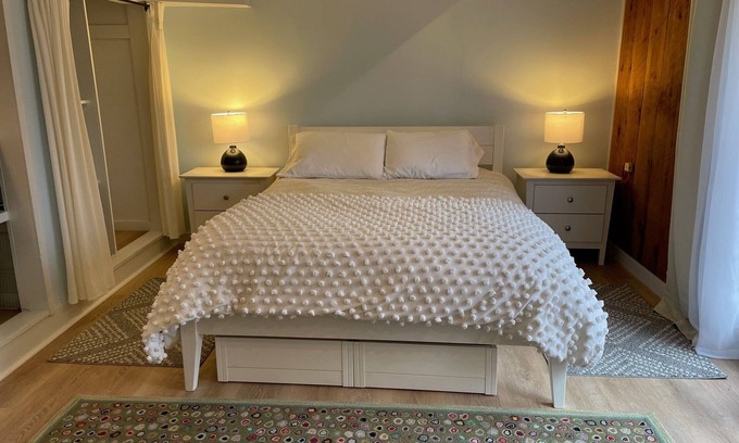 Lenox Apartamento | In-law studio in the heart of the Berkshires!