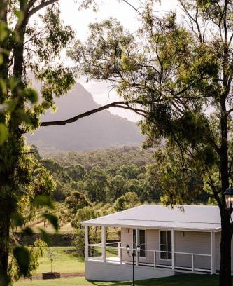 Pokolbin Hotel | Leogate Estate Villas