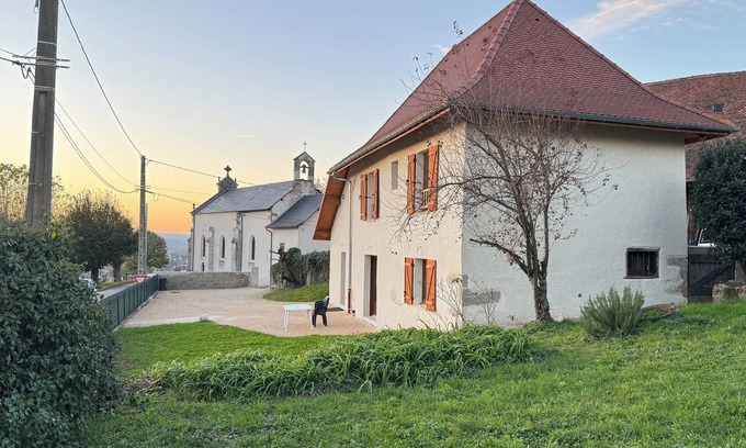 Saint-Genix-sur-Guiers Casa | Leonora country house