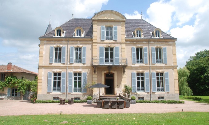 La Pacaudiere Otro | Les Bardons; villa con piscina privada climatizada