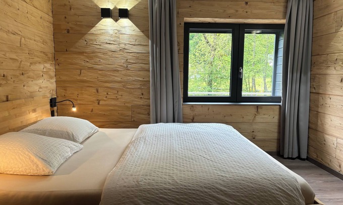 Rochesson Casa | Les Cèpes: private spa, shared pool, playground, 6p