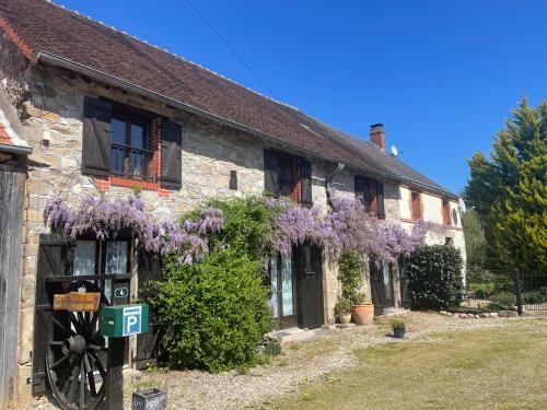 Cheniers Casa | Les Gites de Montinazeau - 3 adjoining gites set in quiet and beautiful countryside with free Wi-Fi