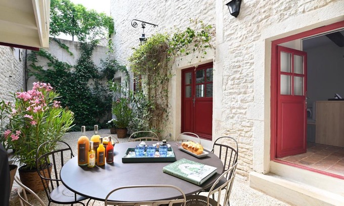 Santenay Casa | Les Sarments en Côte d'Or, Gîte d'exception près de Beaune, classé 5 étoiles par Atout France