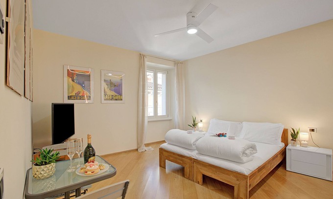 Riva del Garda Hotel | Les Suites Di Sara 5, Riva del Garda, Italy