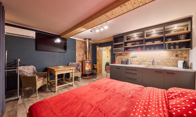 Mlade Buky Apartamento | Lesní plovárna by Interhome