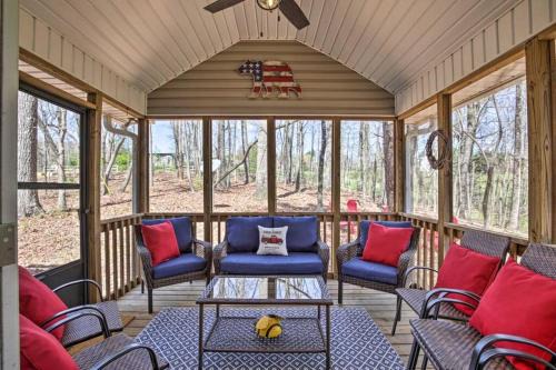 Ellijay Casa | Less than 3 miles to Downtown with firepit