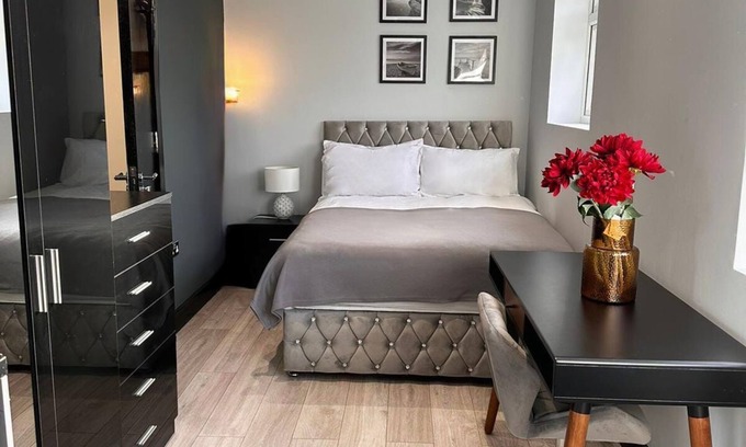 Headstone North Apartamento | Letzi private en-suite, North Harrow.