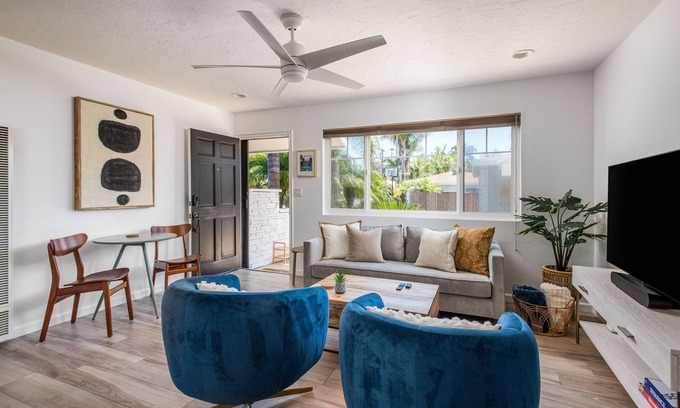 Leucadia Casa | Leucadia "Grandview" Bungalow ~ walk everywhere with beach gear!