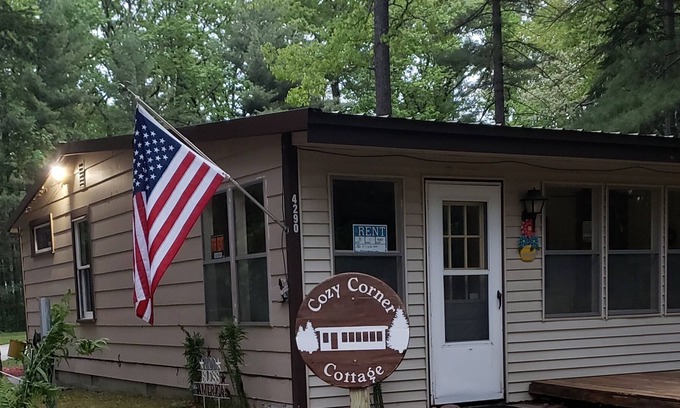 Lewiston Cabaña | Lewiston's Best Location with views of East Twin Lake