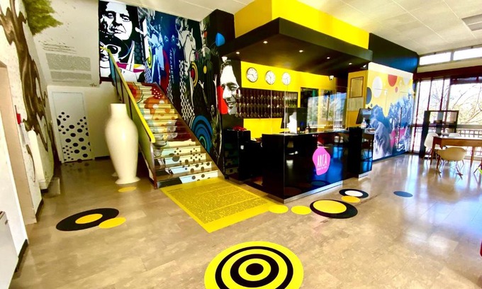 Spoleto Hotel | LH Hotel Arca Street Art