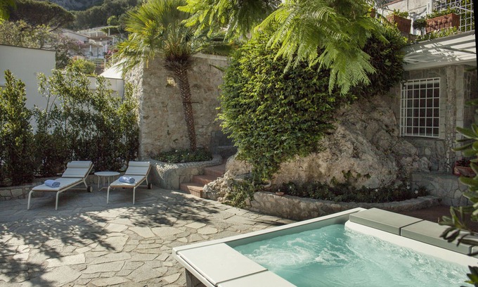 Marina Piccola Cabaña | LHP Suite Executive Cottage Capri