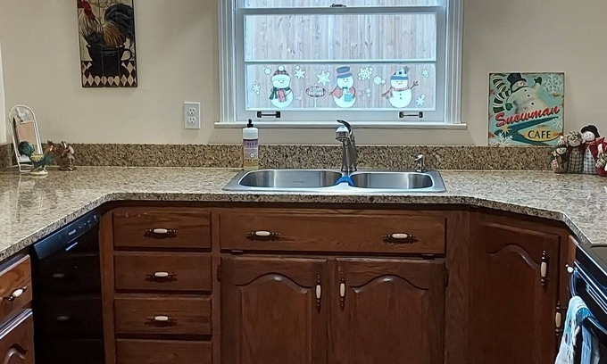 Whitleyville Cabaña | Liberty cottage quiet and peaceful