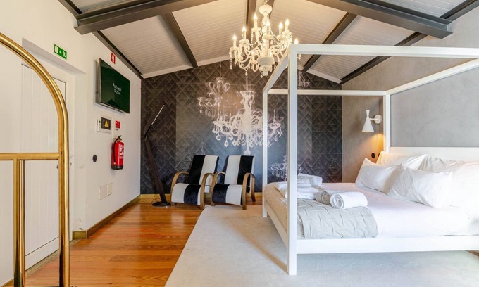 Moimenta da Beira Apartamento | Light Room at Mill Retreat by Portugal Active