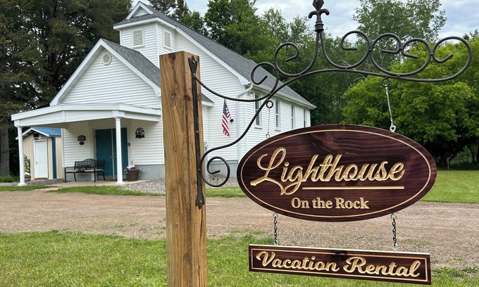 Iron River Casa | Lighthouse on the Rock: Experience Autumn's Beauty in Iron River