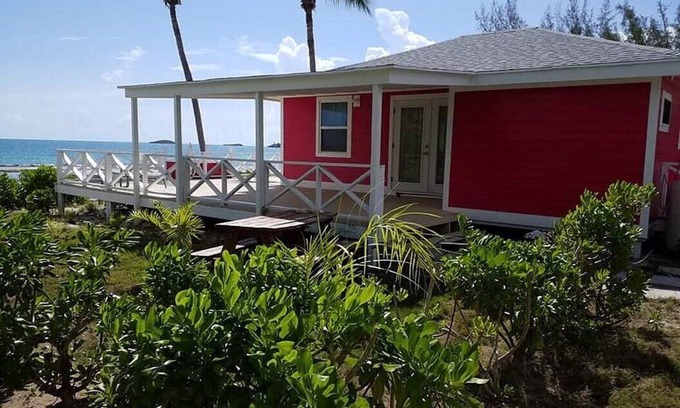 South Palmetto Point Casa | ¡"Lil Red House" es tu propio pedazo de paraíso!