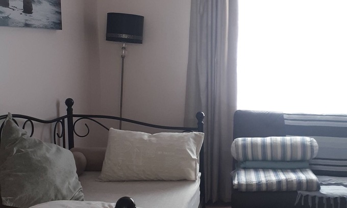 Port Elizabeth Apartamento | Lin's Guest Flat, Framesby, Port Elizabeth.