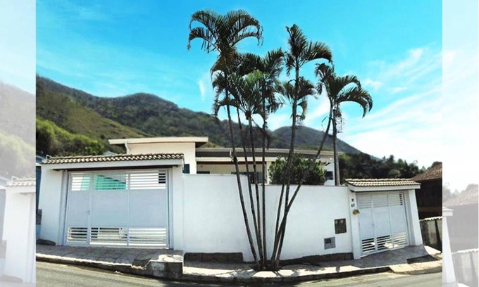 Sao Francisco Casa | Linda Casa no Litoral Norte à 1 minuto da praia e próxima à IlhaBela