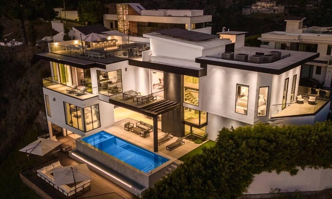 Bel Air Villa | Linda Flora Modern Estate- Stunning Bel Air Modern Masterpiece