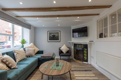 Holt Casa | Lion Cottage