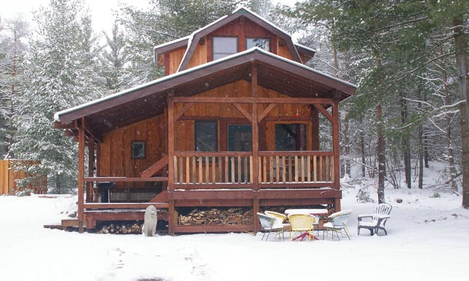 Lowville Cabina | Lion's Den Cabin en The King's Pines