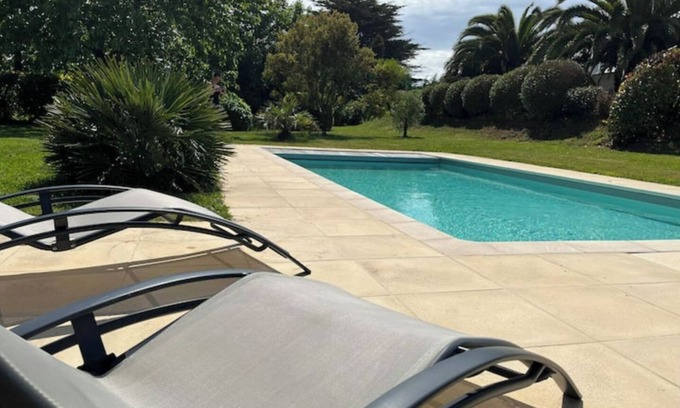 Nevez Casa | Listed gîte with swimming pool and games room near the sea