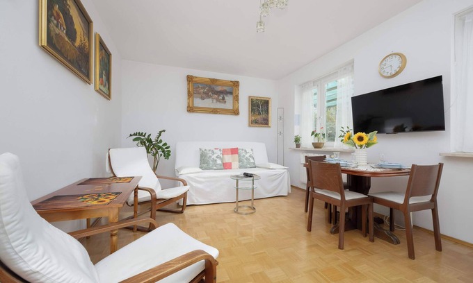 Bielany Apartamento | Literacka 13A Warsaw | Bright Stylish Apartment Parking & Balcony