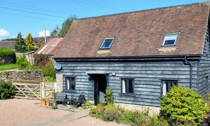 Edgton Casa | Little Drift