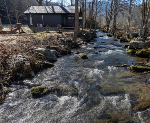 Cosby Casa | Little Haven Cottage-Pickleball Court, Creek, WIFI, Mountain Views, Starting at 79"