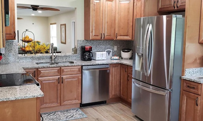 Williston Casa | Little Ridge Ranch-East House Quiet Country Getaway-Pet Friendly!