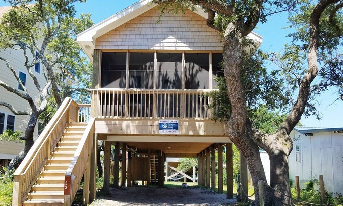 Ocracoke Casa | Live Oak Cottage: Newly built cottage perfect for two