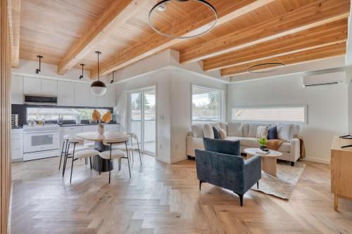 Alberta Arts District Casa | Lively Alberta Arts Townhome
