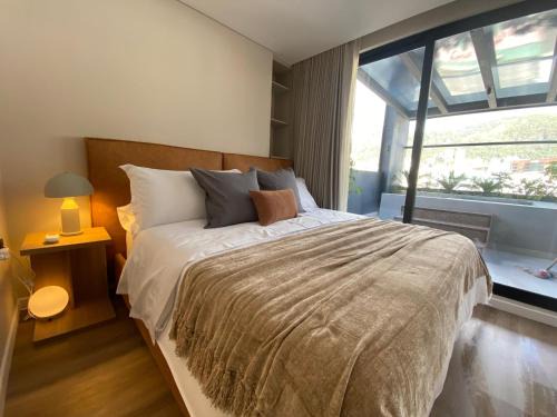 Zona Rosa Apartamento | Living 82T - Building