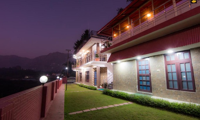 Naukuchiyatal Complejo | LivingStone Lake View Cottage
