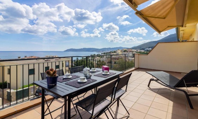 Llanca Apartamento | LLEVANTINA 36 - Ático con gran terraza y vistas al mar en Llançà. - ES-228-66