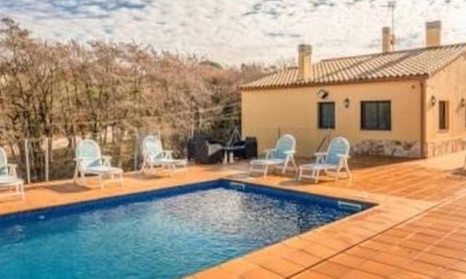 Mont Barbat Villa | Lloret Holiday Rental Villa Alba