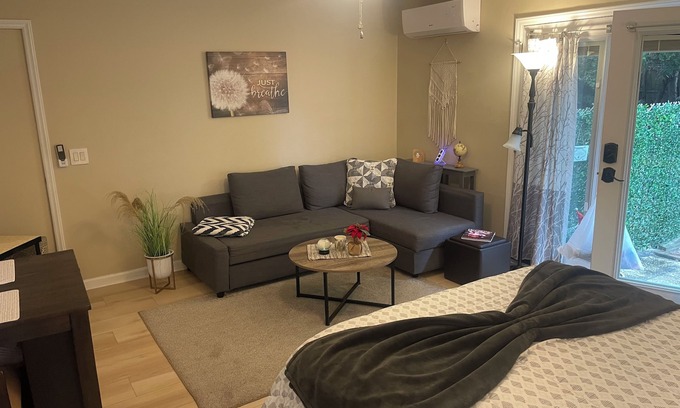 Pinehurst Apartamento | Located in # 6 golf community, close to First Health Moore Regional Hospital.