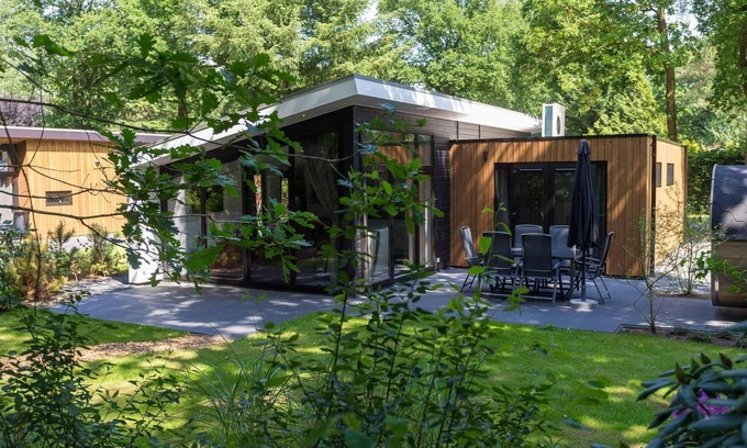 Wekerom Casa | Located on the edge of the forest with enclosed garden