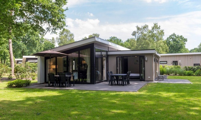 Wekerom Casa | Located on the edge of the forest with a spacious garden